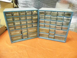2 Storage Containers
