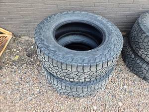 lot 9 image: Set of 4 Used Tires LT 26570R18