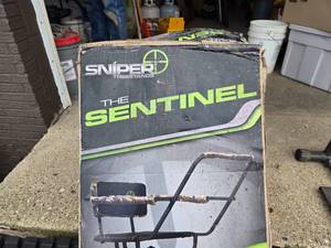 lot 11 image: New Setinel 12 Hunting Tripod