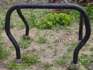 lot 19 image: Pickup Bed Bars