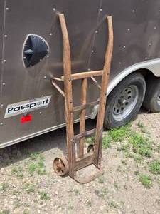 lot 27 image: Vintage 2 Wheel Hand Dolly