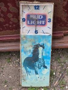 lot 40 image: Old Bud Light Sign and Clock - Needs Work