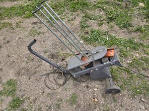 lot 46 image: Electric Clay Pigeon Thrower
