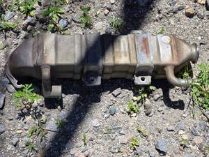 lot 64 image: Exhaust Gas Recirculator - Unknown Vehicle