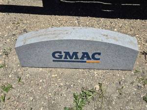 lot 74 image: GMAC Sign