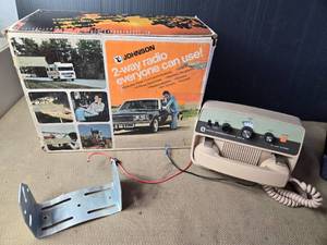 lot 107 image: Vintage Johnson 2 Way Radio