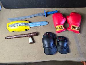 lot 123 image: Boxing Gloves, Knee Pad, Elbow Pad and More
