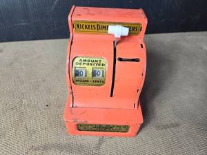 lot 129 image: Uncle Sams 3 Coin Register Toy Bank