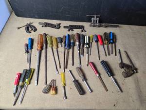 lot 136 image: Screwdrivers, Flaring Tools and Others