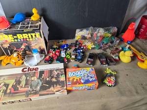 lot 213 image: Huge Lot of Toys and Games