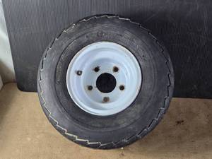lot 259 image: Deestone Tire 18.5x8.5-8