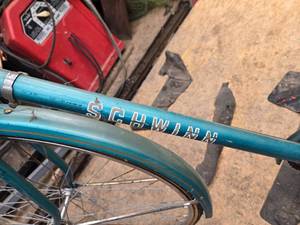 lot 263 image: Vintage Schwinn Bicycle