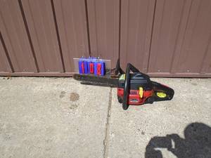 Homelite 16 chainsaw. Good condition. Runs on partial choke. As shown.