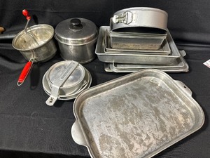lot 67 image: Cookware and Bakeware (Various Sizes)