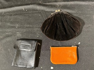 lot 132 image: Vintage Purse, Money and Coin Holders