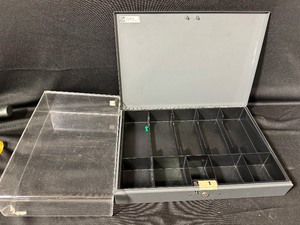 lot 77 image: Metal Cash Box (no Key) & Plastic Display