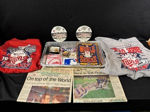 lot 91 image: 1991 MN Twins World series and AL Champion Memorabilia, Collectibles, and Fanwear