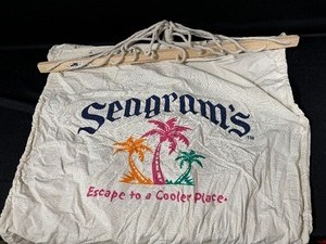 lot 98 image: Seagrams Hammock with Carrying Case (appears new to gently used)