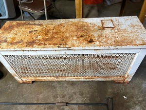 lot 179 image: Metal Encasement (no bottom)