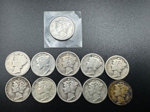 lot 14 image: Eleven Mixed Date Silver Mercury Dimes