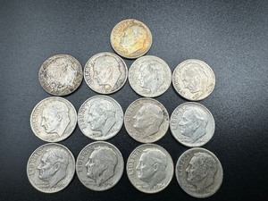 lot 16 image: Thirteen Mixed Date Silver Roosevelt Dimes