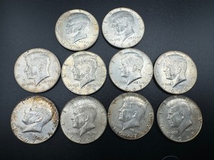 lot 17 image: Ten 40% Silver Kennedy Half Dollars