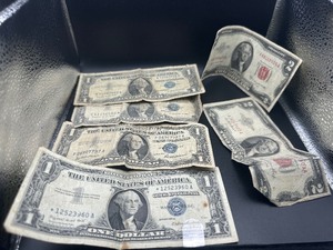 lot 28 image: Three 1957a $1 Silver Certificates, One 1957 Silver Certificate $1.00 and Two $2.00 Red Seal 1953 and 1953 Notes