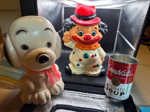 lot 199 image: Vintage Banks Puppy and Clown and 25th Anniversary Cambell Soup Condensed Soup Can