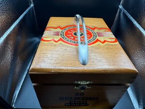 lot 203 image: Cuban Cigar Box - Cuban Parejo 20 Belicoso Fino Maduro