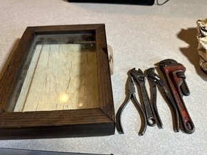 lot 208 image: Mini Tool Set in Vintage Frame Box