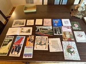 lot 211 image: Antique Greeting Cards and Advertisements