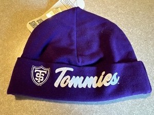 lot 217 image: St. Thomas Hat and Purple Gloves