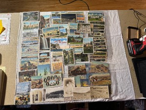 lot 284 image: Over 100 Vintage Post Cards