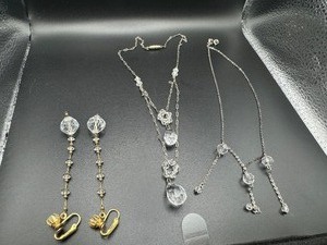 lot 253 image: Earrings and Necklaces - Vintage