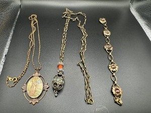 lot 259 image: Vintage Necklaces and Bracelet