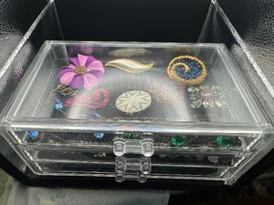 lot 271 image: Large Lot of Jewelry (Mostly Vintage) with Clear Three Drawer Storage Case