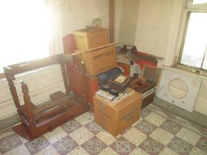 lot 6 image: (UR1) Corner Lot of Misc This and T...