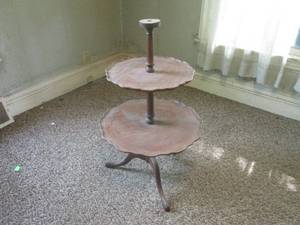 lot 56 image: (DLR) Vintage Wood 3-Tier Table Mi...