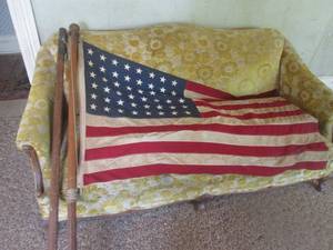 lot 75 image: (DLR) Vintage 3 ft x 5 ft Bull Dog...