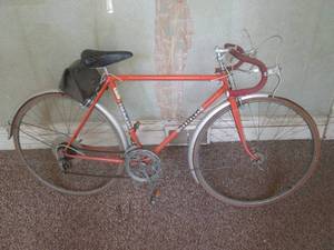 lot 86 image: (DLR) Vintage Hosteler Made In Fra...