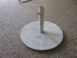 lot 94 image: (DLR) Steel Plate Umbrella Base...
