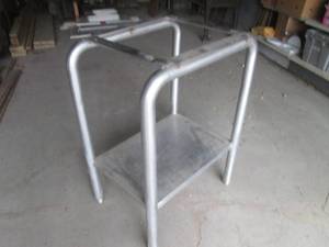 lot 125 image: (G) Metal Frame - 20 x 28 x 37 H...