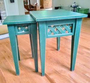 lot 53 image: Vintage Small Green Nesting Side Tables