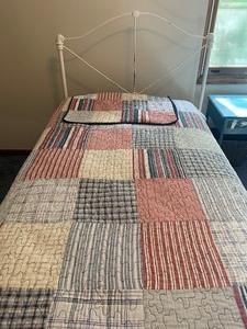 lot 201 image: Pair of Vintage Metal Twin Beds with Lion Head Accents