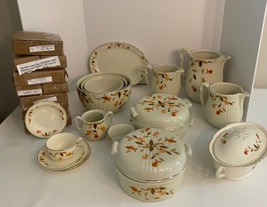 lot 11 image: Vintage HALL - Jewel Assorted Dishes