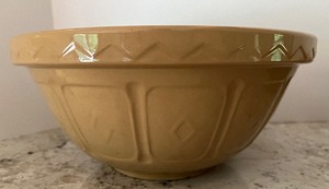 lot 92 image: MASON CASH CHURCH GRESLEY - Mixing Bowl Set - QTY 6