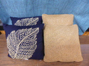 4 Outdoor Throw Pillows