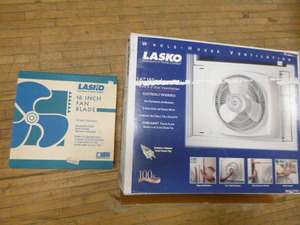 Lasko 16 Window Fan