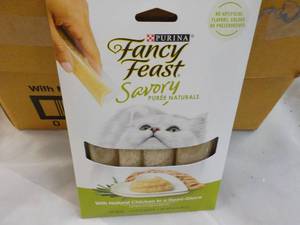 30 x 4 packs Natural Chicken in a Demi Glaze Purina Fancy Feast Savory Cat Treats retail $3 each