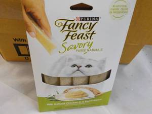 30 x 4 packs Natural Chicken in a Demi Glaze Purina Fancy Feast Savory Cat Treats retail $3 each